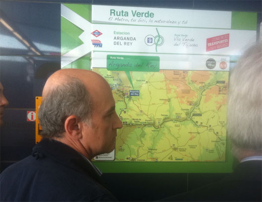 El director gerente del Consorcio Regional de  Transportes de Madrid, Jesús Valverde, en la estación de Arganda