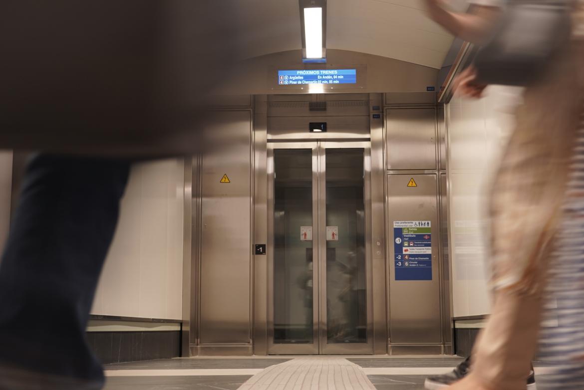 Ascensor en la estación de Metro de Avenida de América