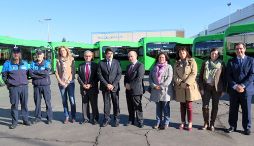 Autoridades de los ayuntamientos de Móstoles y Alcorcón junto al Gerente del CRTM