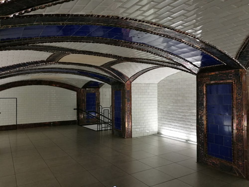 Antiguo vestíbulo de la estación de Metro de Pacífico