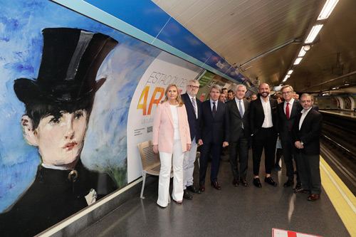 El presidente de la Comunidad de Madrid, Ángel Garrido, en la estación de metro de Atocha acompañado por los consejeros de Transportes, Vivienda e Infraestructuras, Rosalía Gonzalo, y de Cultura, Turismo y Deportes, Jaime de los Santos; y de los directores del Museo del Prado, Miguel Falomir; y el Museo Nacional Centro deAarte Reina Sofía, Manuel Borja-Villel; y el director gerente del Museo Nacional Thyssen-Bornemisza