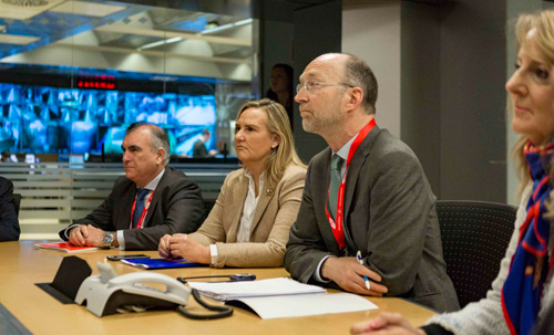 El director general adjunto de Movilidad y Transporte de la Comisión Europea, Mathew Baldwin, con la consejera de Transportes, Vivienda e Infraestructuras, Rosalía Gonzalo, y el gerente del CRTM, Alfonso Sánchez