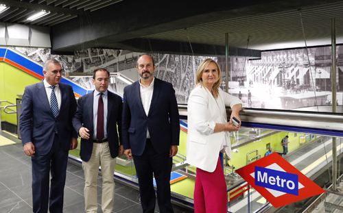 El presidente en funciones de la Comunidad de Madrid, Pedro Rollán, con la consejera de Transportes, Vivienda e Infraestructuras, Rosalía Gonzalo, el gerente del CRTM, Alfonso Sánchez y el consejero delegado de Metro, Borja Carabante