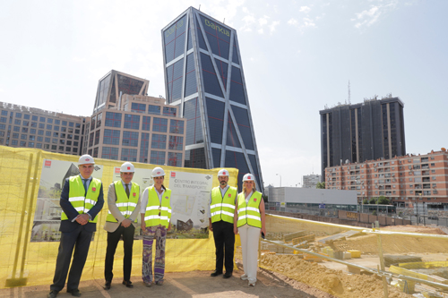 El presidente en funciones de la Comunidad, Pedro Rollán, junto con la consejera de Transportes, Vivienda e Infraestructuras en funciones, Rosalía Gonzalo, y el gerente del CRTM, Alfonso Sánchez, visitan las obras del nuevo recinto junto a Plaza de Castilla