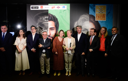 Autoridades en la presentación de la iniciativa 'Libros a la calle'