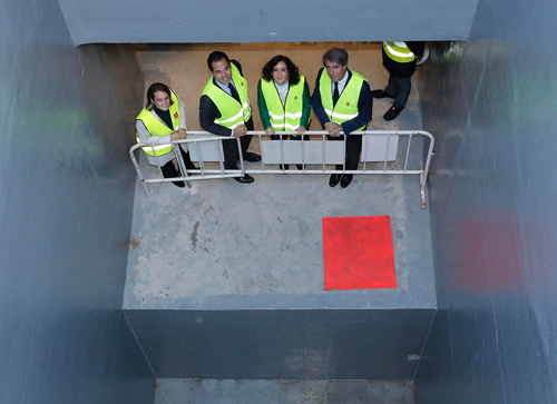 Visita de la presidenta de la comunidad de madrid a las obras de accesibilidad en la estación de metro de plaza elíptica
