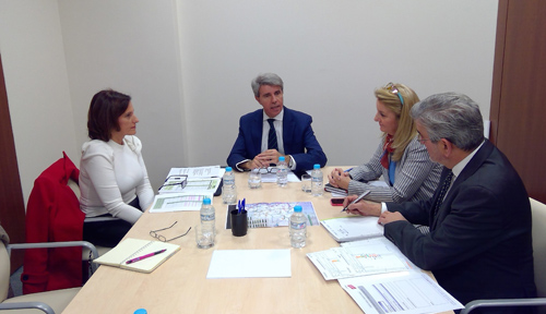 Ángel Garrido se reúne con la alcaldesa de Cadalso de los Vidrios