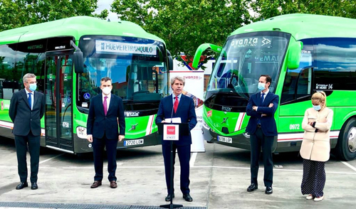 El consejero de Transportes, Movilidad e Infraestructuras de la Comunidad de Madrid, Ángel Garrido, el gerente del CRTM, el director del Grupo Avanza, entre otras autoridades