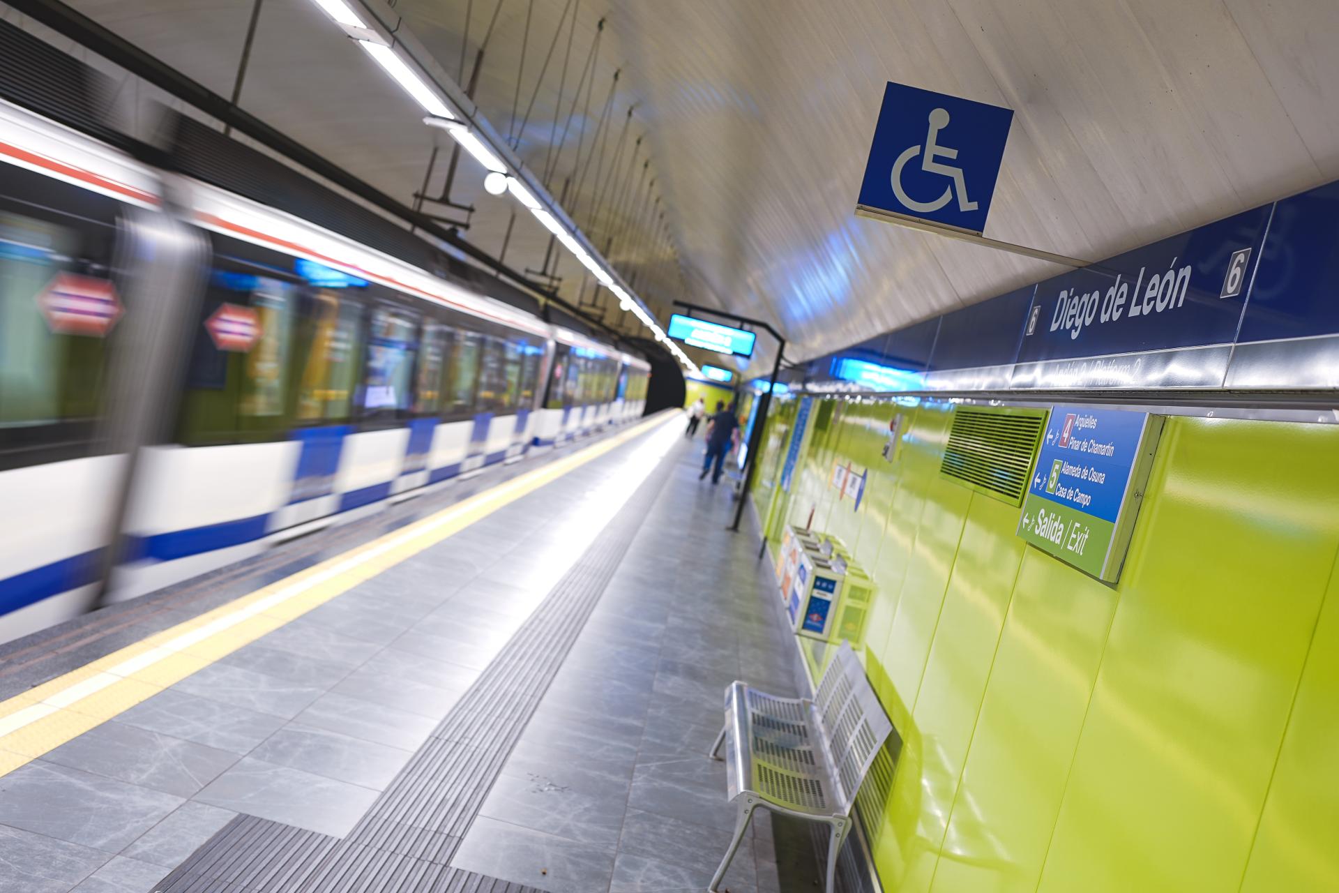 Apertura 24h de la línea 6 de Metro