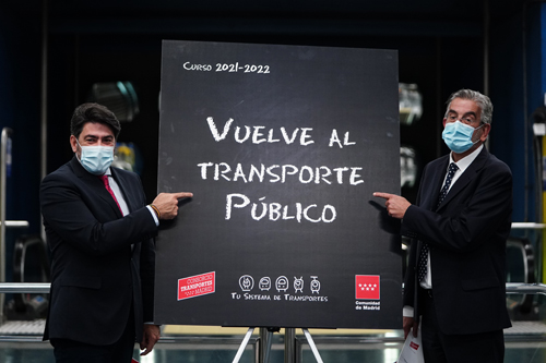 David Pérez y Luis Miguel Martínez Palencia con la imagen de la campaña