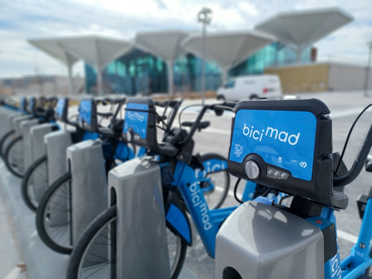 Estación de BiciMad junto al intercambiador de Valdebebas